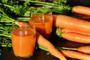 carrot-juice-1623157_1920