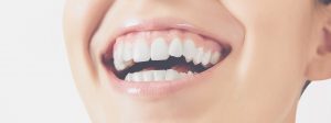 Sorriso denti donna felice